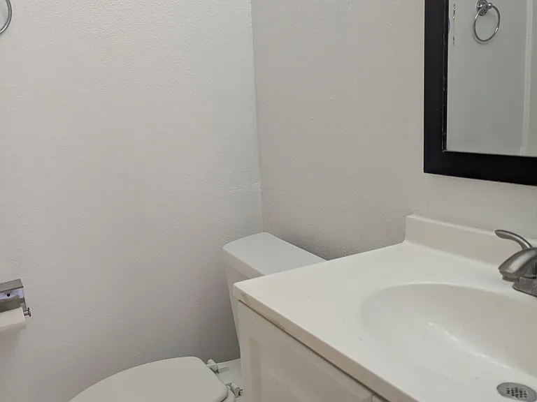 Master Bedroom Bathroom
