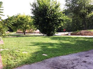 441 Rockhouse Rd, Johnson City, TN 37601