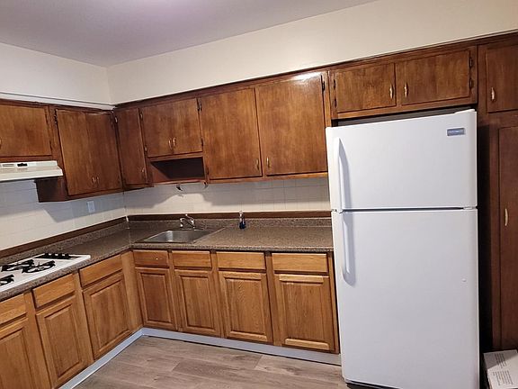 4th image of 2740 E 11th St #Sv0550