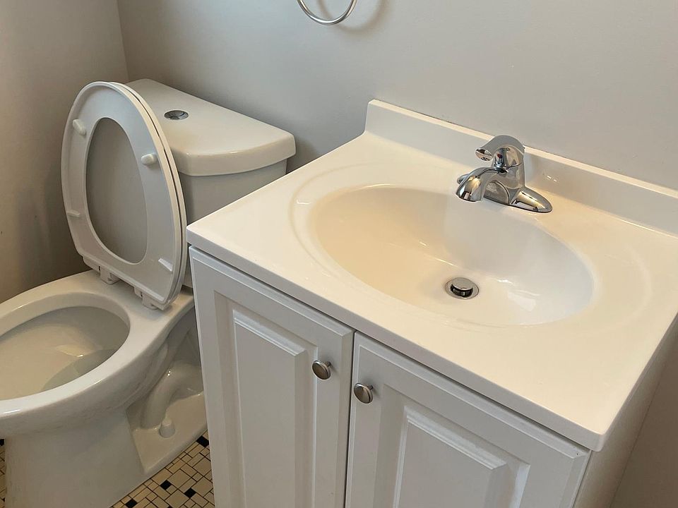1st image of 1171 Virginia Ave #301
