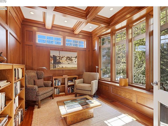 5th image of 2107 SW Market Street Dr