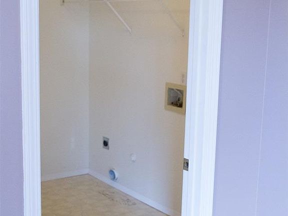 5th image of 5108 Thrush Ct
