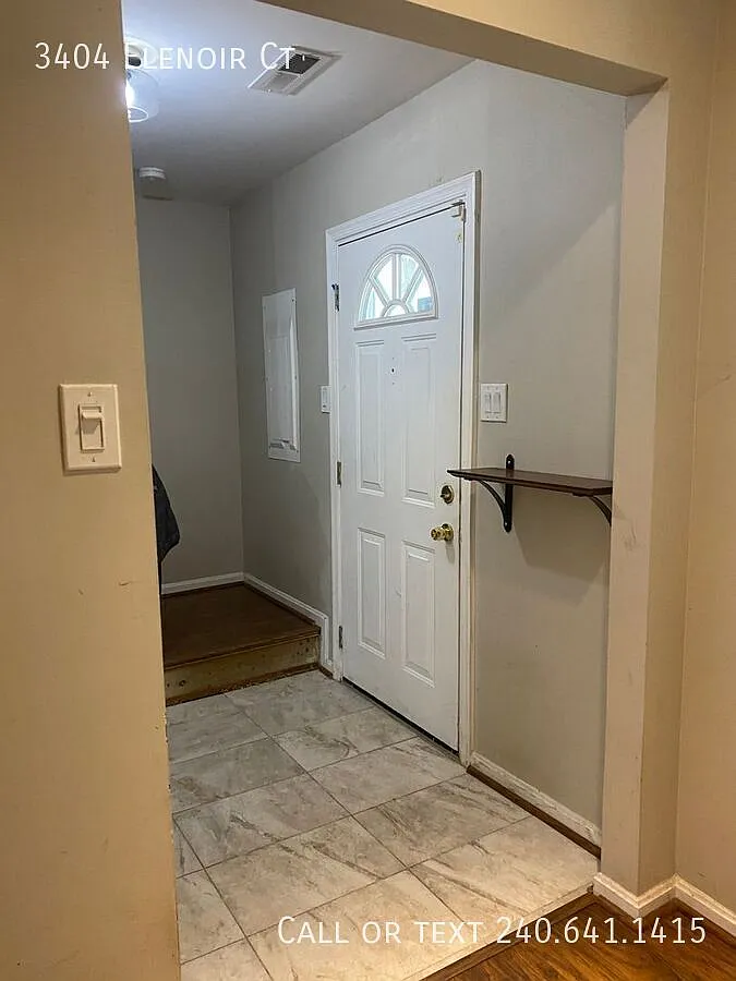 Beautiful 3 BR/1.5 BA Townhome in Bowie! — Photo 2
