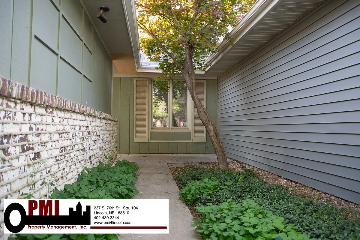 Building Photo - 4315 Waterbury Ln