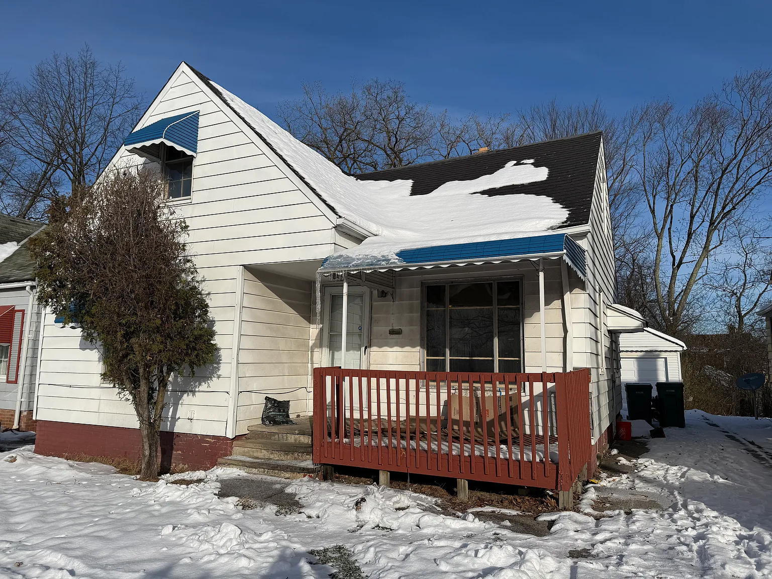 20907 Libby Rd photo 1