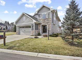 13 Arboredge Way, Fitchburg, WI