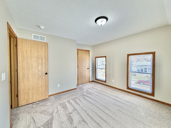 3rd image of 612 Cherry St #2