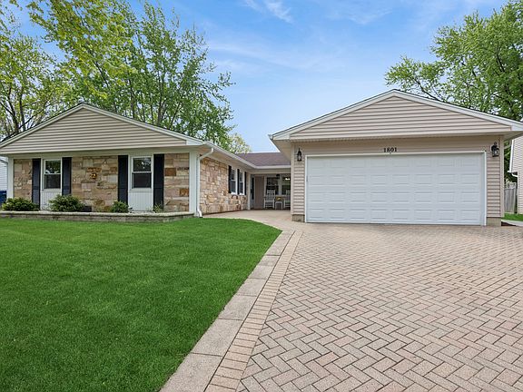 2nd image of 1801 Cambourne Ln