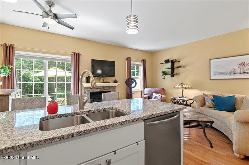 4th image of 12 Linden Lane