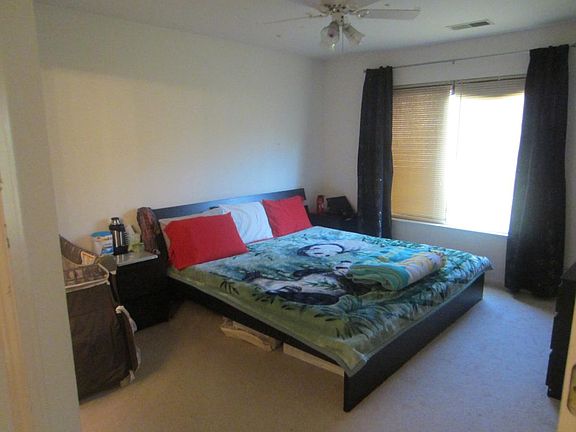 3rd image of 1155 Hawthorne Ln #1155