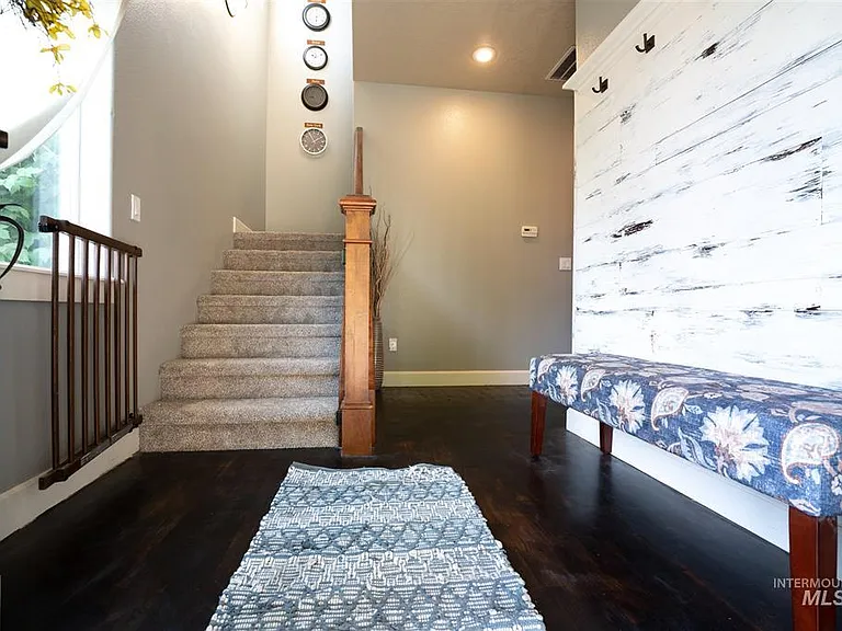 10241 W Breckfield St — Photo 1