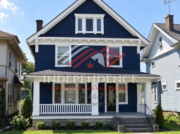978 Manhattan Ave