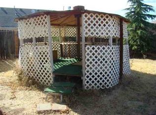 21411 Brook Dr, Tehachapi, CA 93561