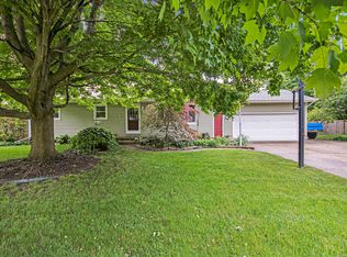 2038 Mulberry Ln, Jenison, MI 49428