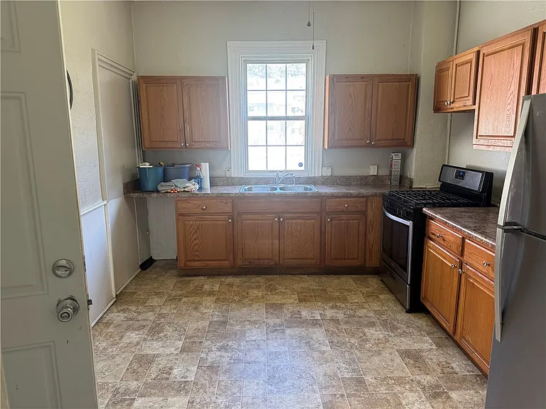 1732 Middle St — Photo 10