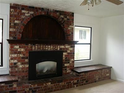 5th image of 1307 Central St NE
