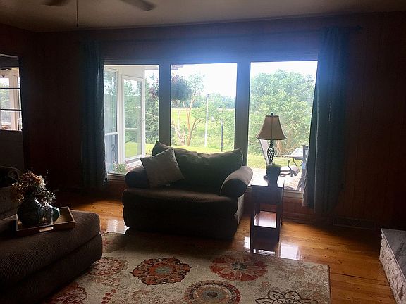 4th image of 407 Valley Vista Dr