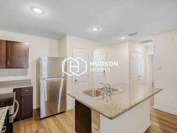 4th image of 3604 Bourland St