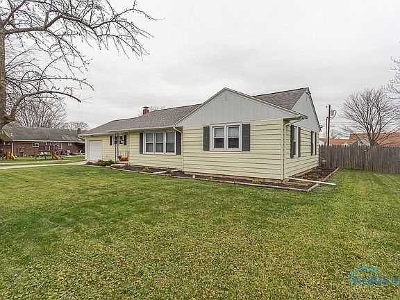 2nd image of 422 Henry Dr