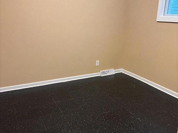 4th image of 5112 W Center STREET