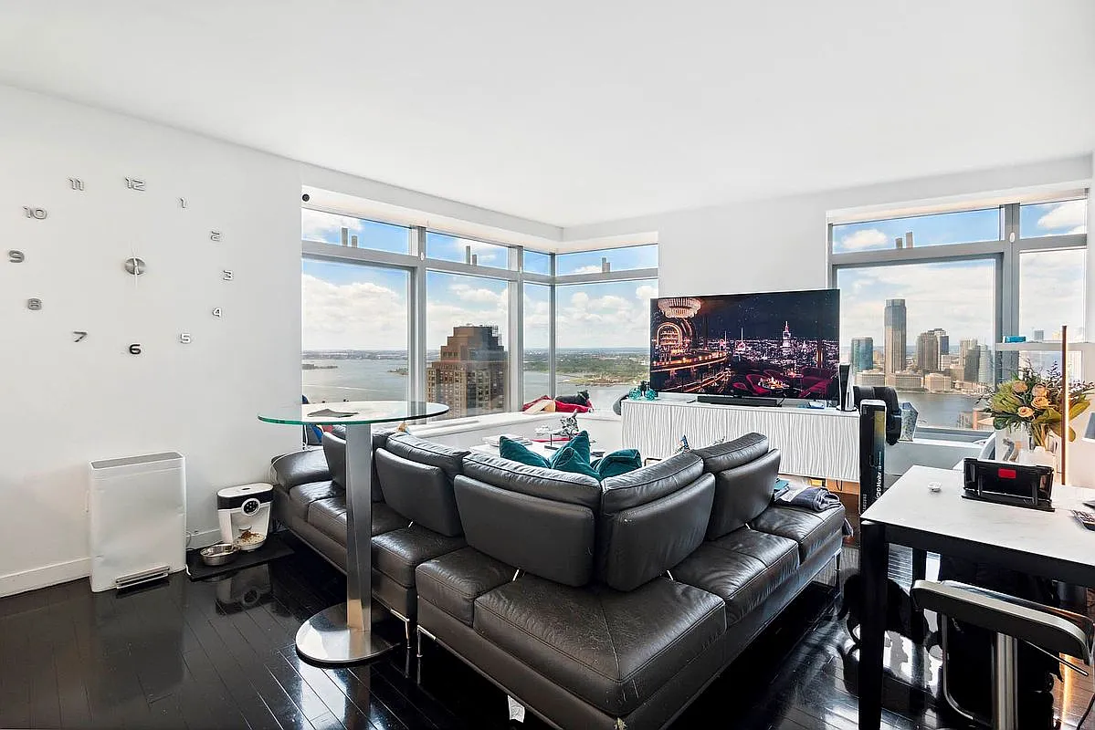 123 Washington St APT 39A photo 1