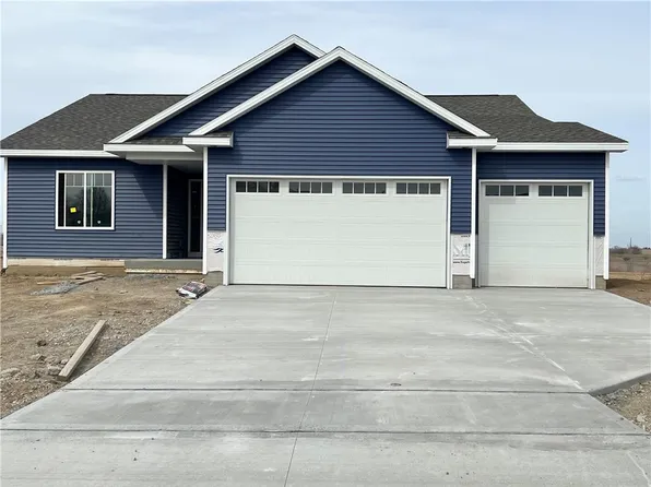 2388 N 8th Ave E, Newton, IA 50208