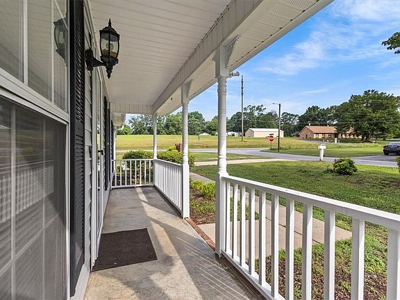 5th image of 100 Belle Flower Ct