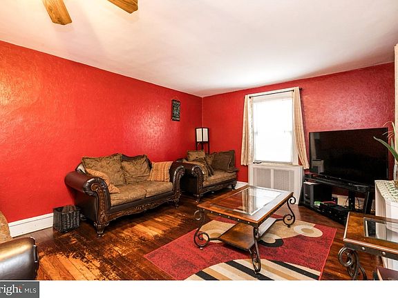 3rd image of 130 Penn Blvd