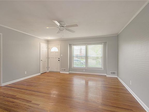 5th image of 9633 Hayes St