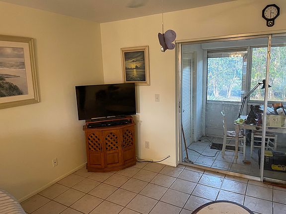 4th image of 2946 Ashley Dr E APT D