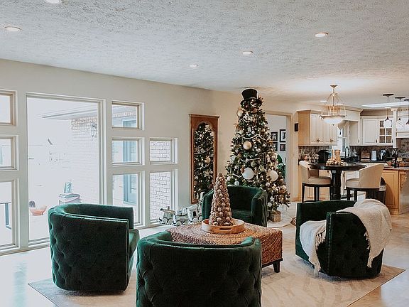 4th image of 8875 Cain Dr NE