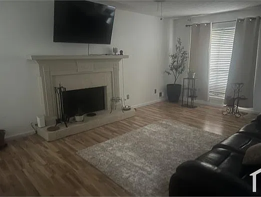 3 bed, 1725 sqft, $2,300 — Photo 4