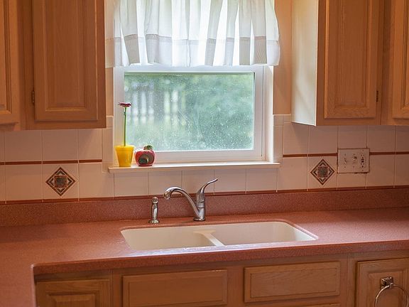 5th image of 1211 W Acacia Ct