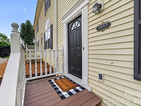 3rd image of 1057 19th St NE