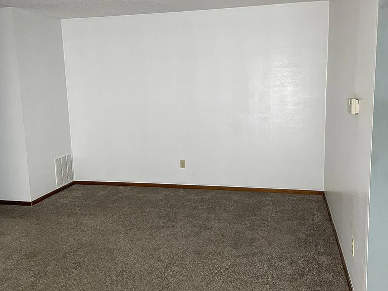 912 Missouri St — Photo 5