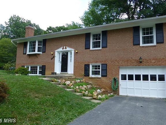 2nd image of 5009 Pylers Mill Ct