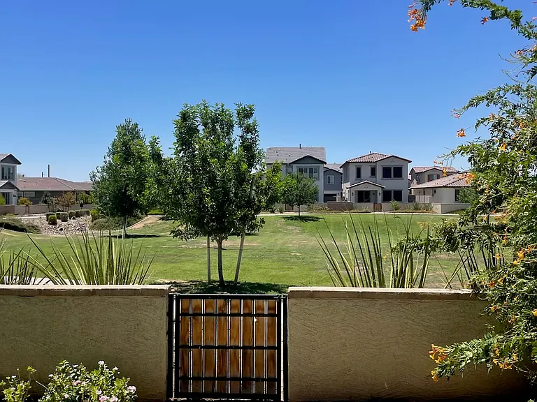 4820 S Molly — Photo 13