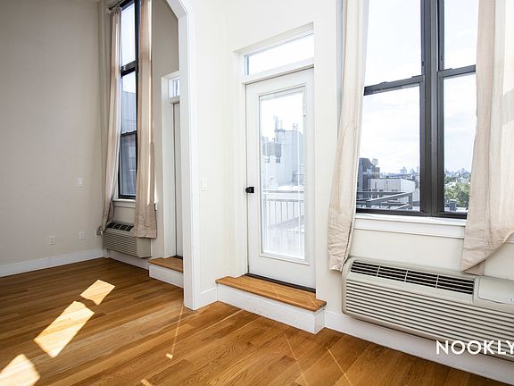 3rd image of 1631 Dekalb Ave #4B