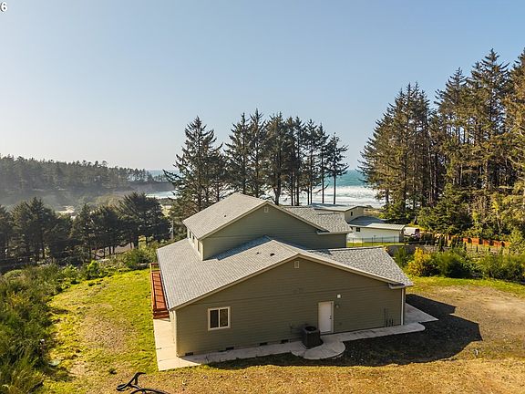 4th image of 63315 Bastendorf Beach Rd