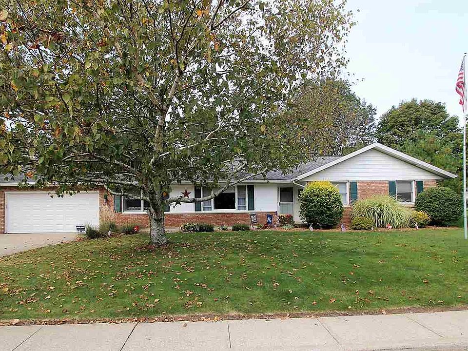 1st image of 702 S Park Dr