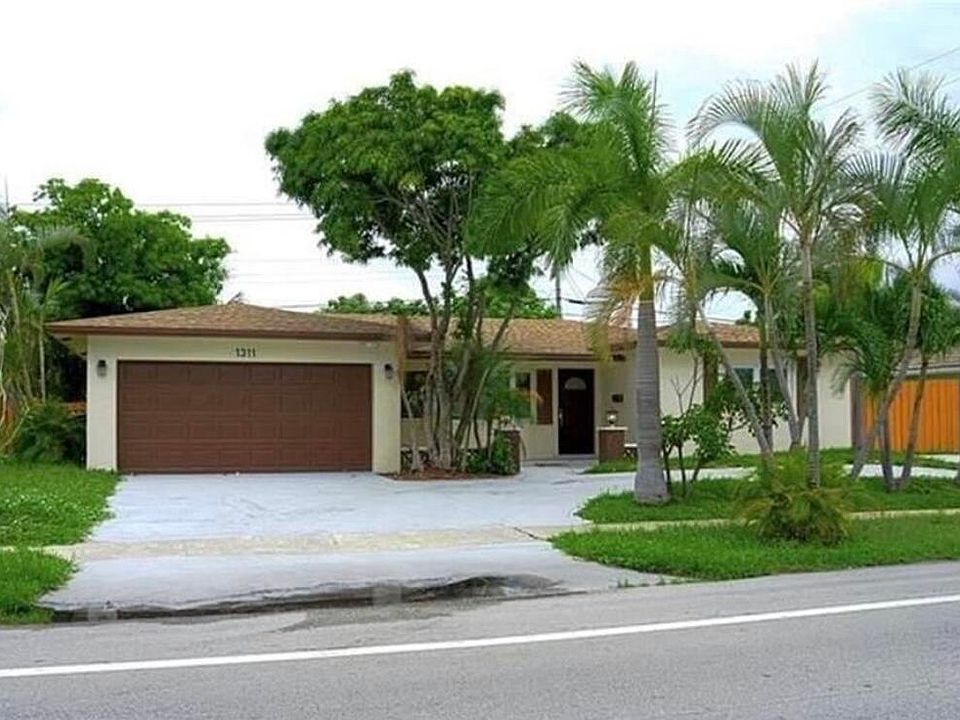 1st image of 1311 SW 12th Ave