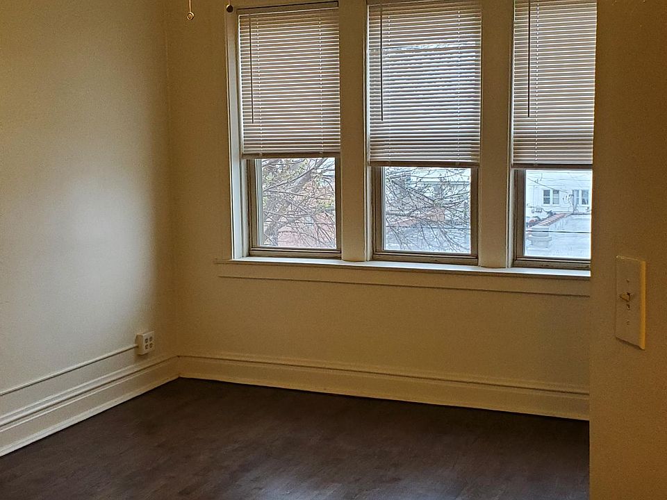 1st image of 5046 W Diversey Ave #3 E