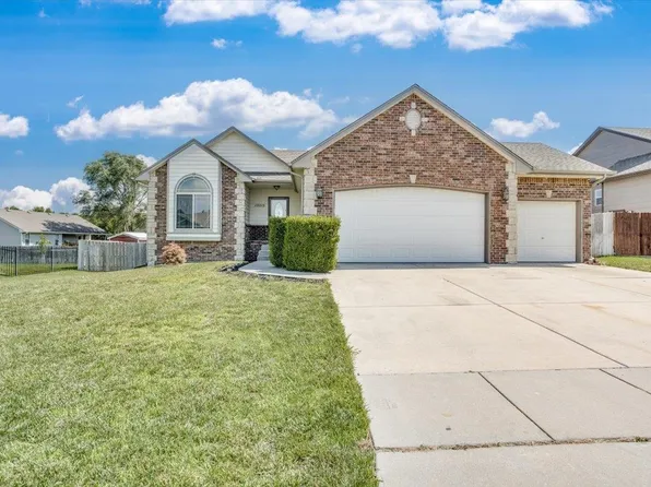 15015 E Lakeview Dr, Wichita, KS 67230