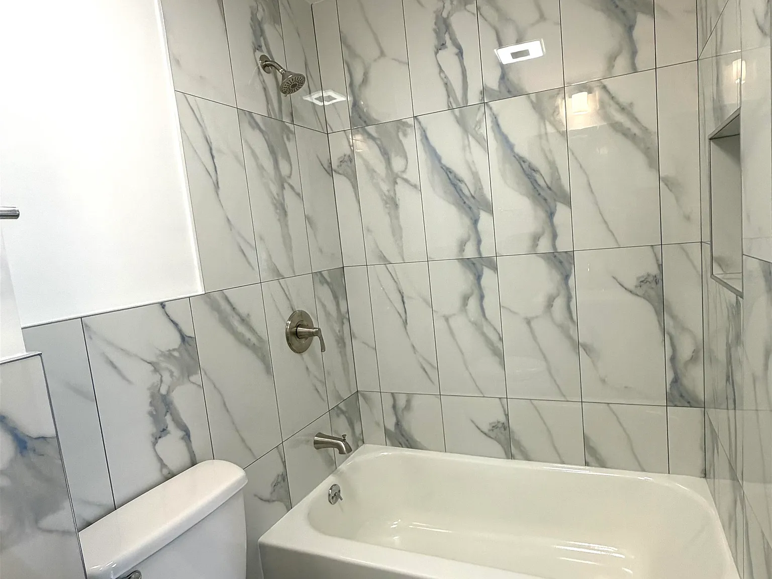 3 bed, 1.0 bath, $3,200 — Photo 3