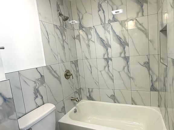 3rd image of 36 Van Reypen St Floor 3