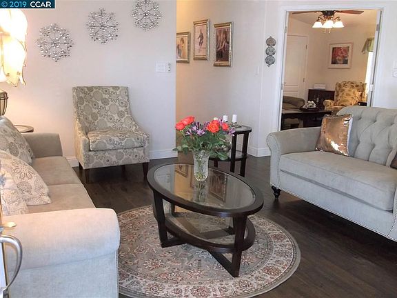 5th image of 126 Banyon Dr