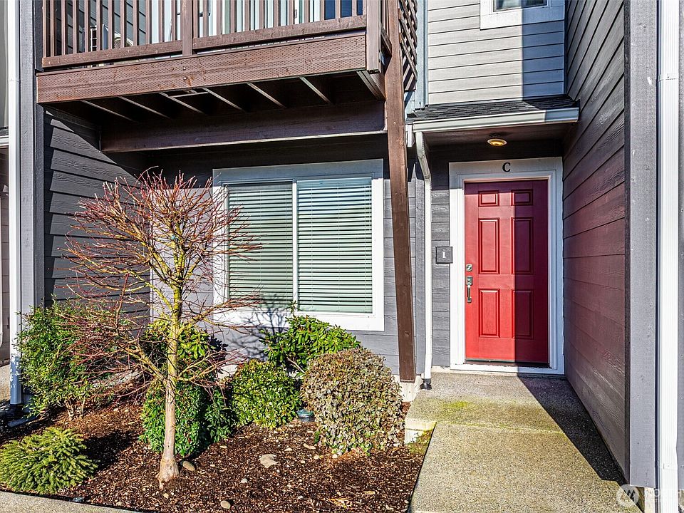 1st image of 17529 110th Avenue E #C