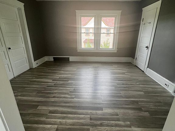 3rd image of 3285 W 41st St