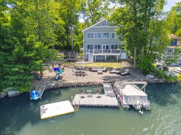 2070 Lakeside Dr W, Vernon Twp., NJ 07422
