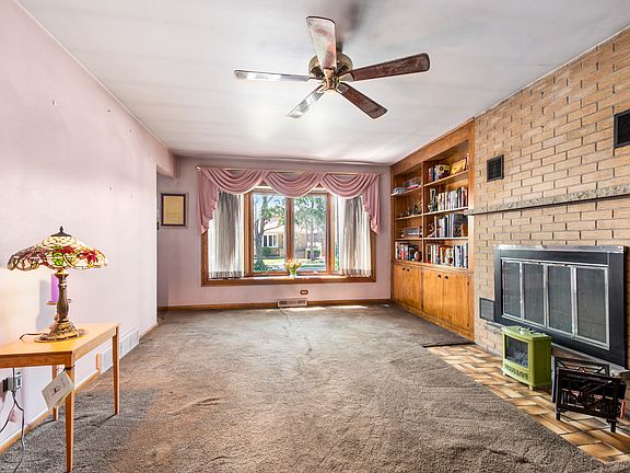 2nd image of 11109 S Avenue J